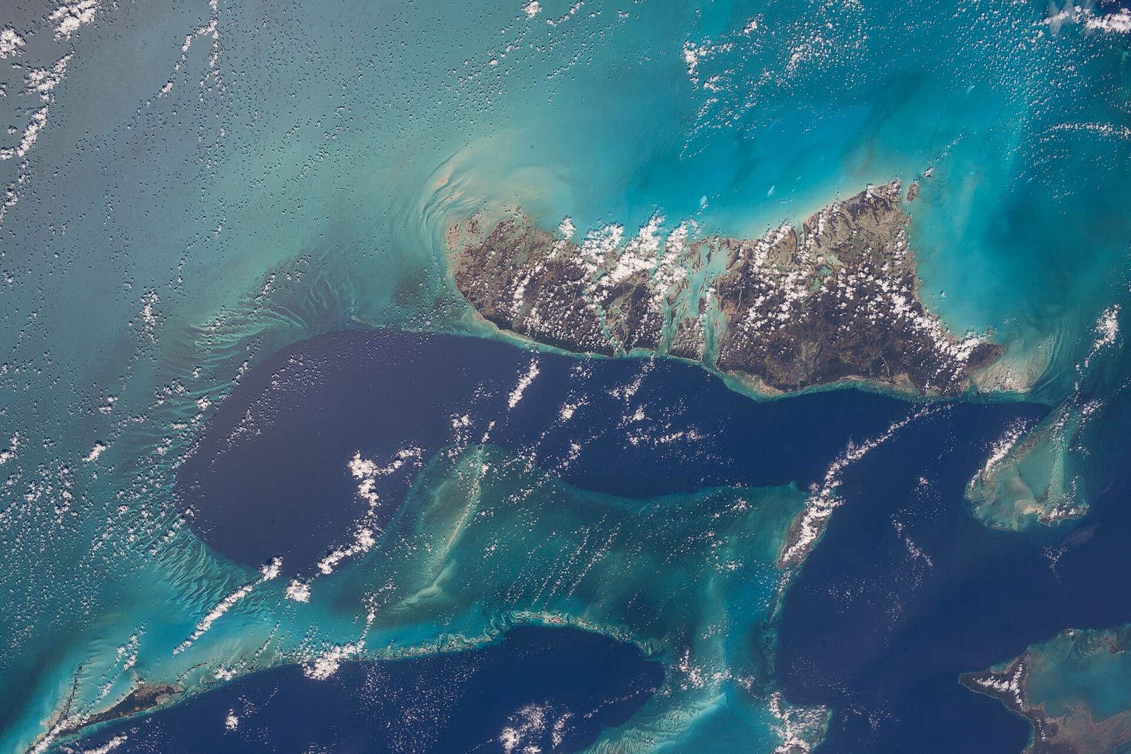 33rd Avenue South Beach: aerial view of islands, water, and surrounding ocean