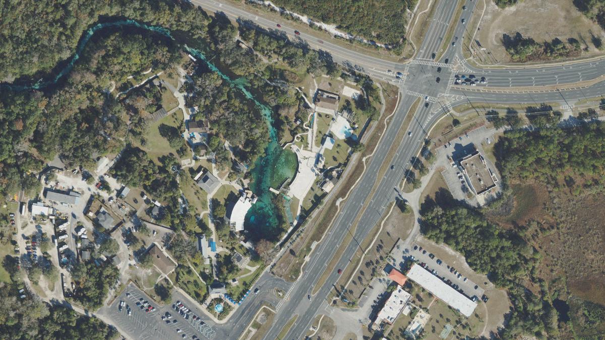 Aerial view of Buccaneer Bay in Florida, shoreline and surroundings, USDA NAIP imagery from May 2023